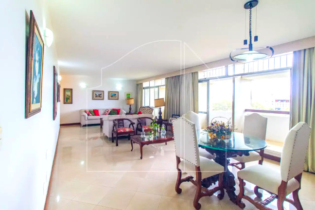 Imagem Apartamento com 3 Quartos à Venda, 157 m²em Asa Sul - Brasília