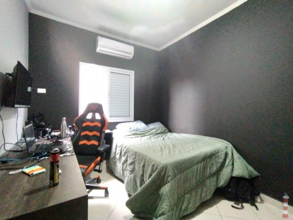 Imagem Sobrado com 4 Quartos à Venda, 211 m² em Vila São Jorge - São Vicente Imagem Sobrado com 4 Quartos à Venda, 211 m² em Vila São Jorge - São Vicente