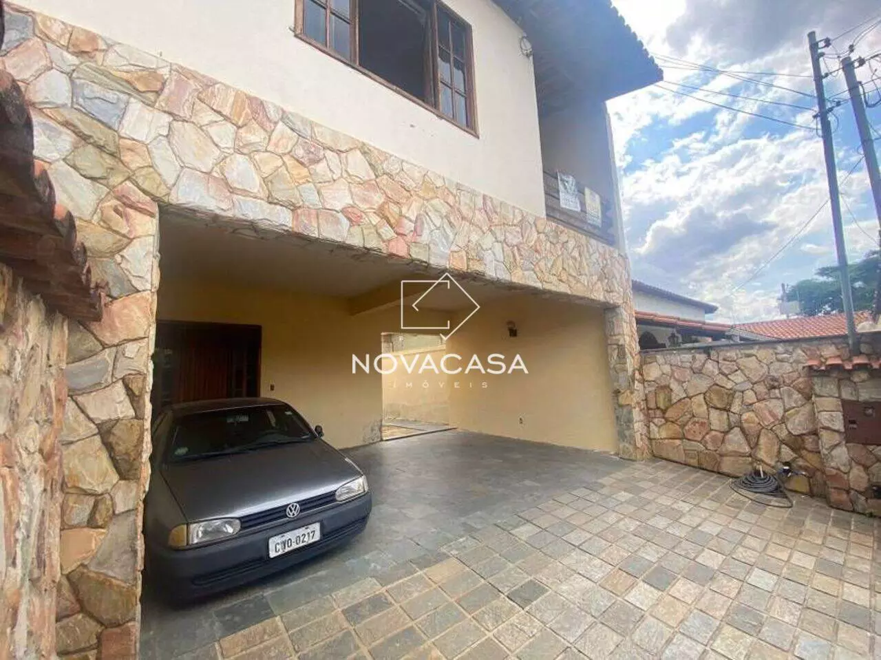 Imagem Casa com 4 Quartos à Venda, 222 m² em Planalto - Belo Horizonte