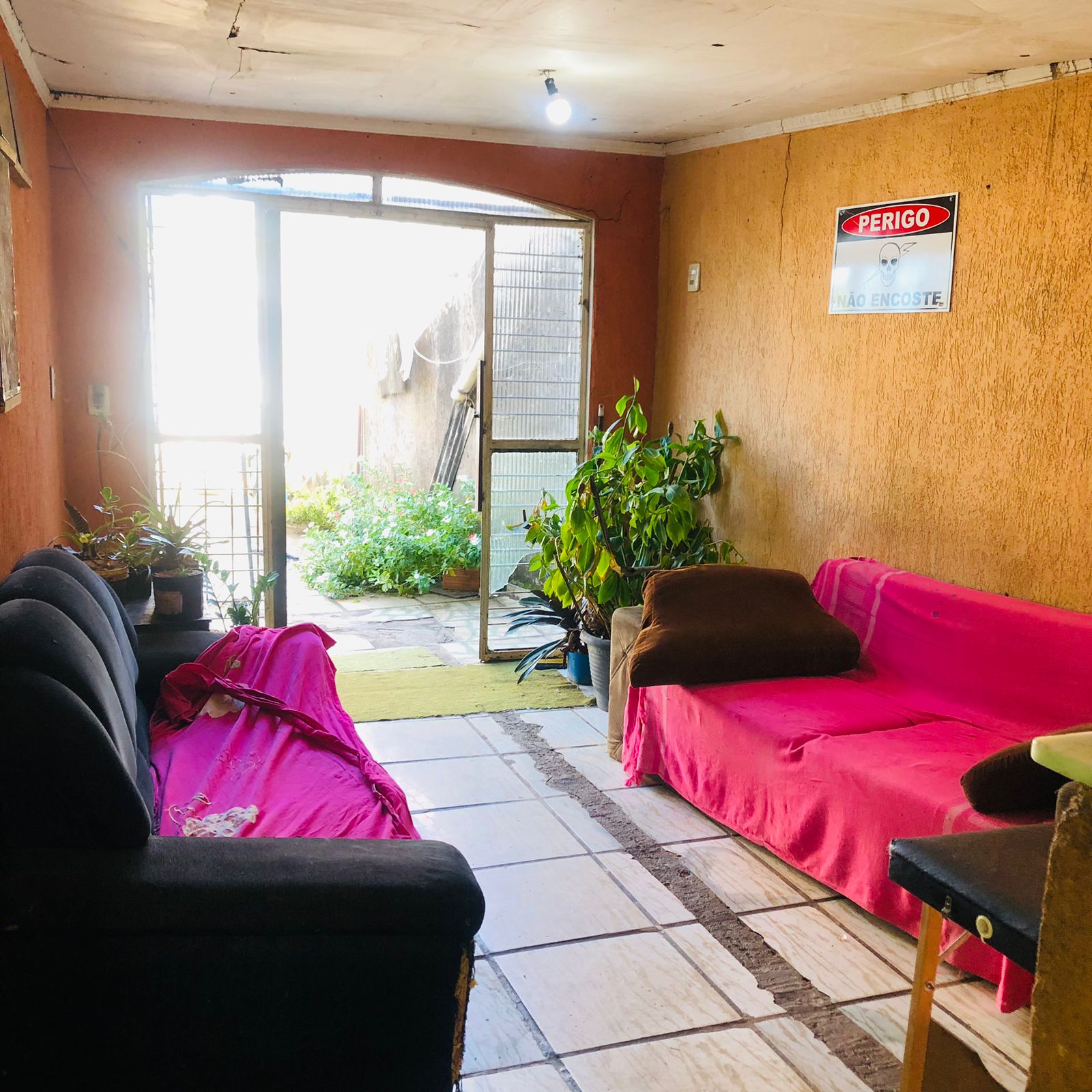 Imagem Casa com 2 Quartos à Venda, 280 m²em Parque Santa Cruz - Goiânia Imagem Casa com 2 Quartos à Venda, 280 m²em Parque Santa Cruz - Goiânia