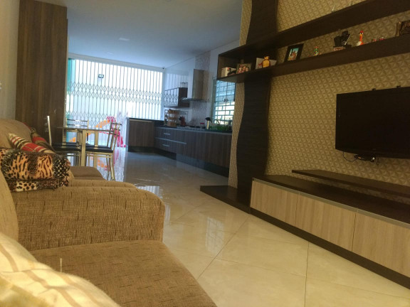 Imagem Sobrado com 3 Quartos à Venda, 240 m² em Vila Ema - São Paulo Imagem Sobrado com 3 Quartos à Venda, 240 m² em Vila Ema - São Paulo