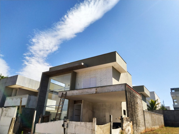 Imagem Sobrado com 5 Quartos à Venda, 273 m² em Residencial Goiânia Golfe Clube - Goiânia Imagem Sobrado com 5 Quartos à Venda, 273 m² em Residencial Goiânia Golfe Clube - Goiânia