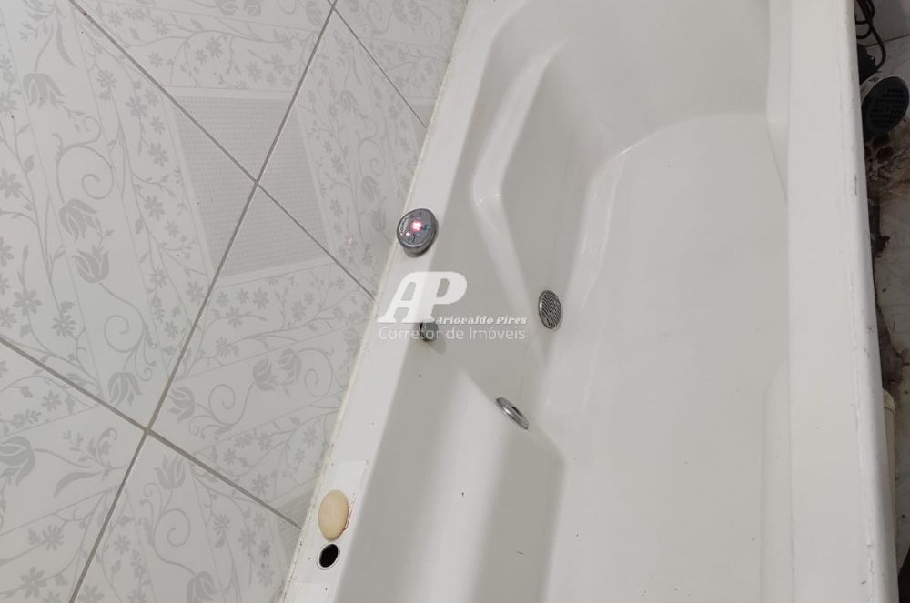 Imagem Casa com 6 Quartos à Venda, 250 m²em Cará-cará - Ponta Grossa Imagem Casa com 6 Quartos à Venda, 250 m²em Cará-cará - Ponta Grossa