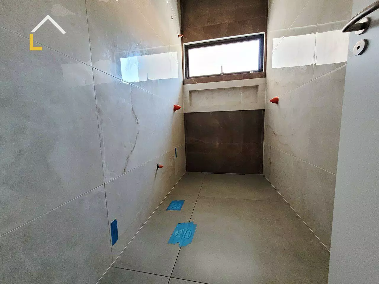 Imagem Sobrado com 3 Quartos à Venda, 160 m²em Saguaçu - Joinville Imagem Sobrado com 3 Quartos à Venda, 160 m²em Saguaçu - Joinville