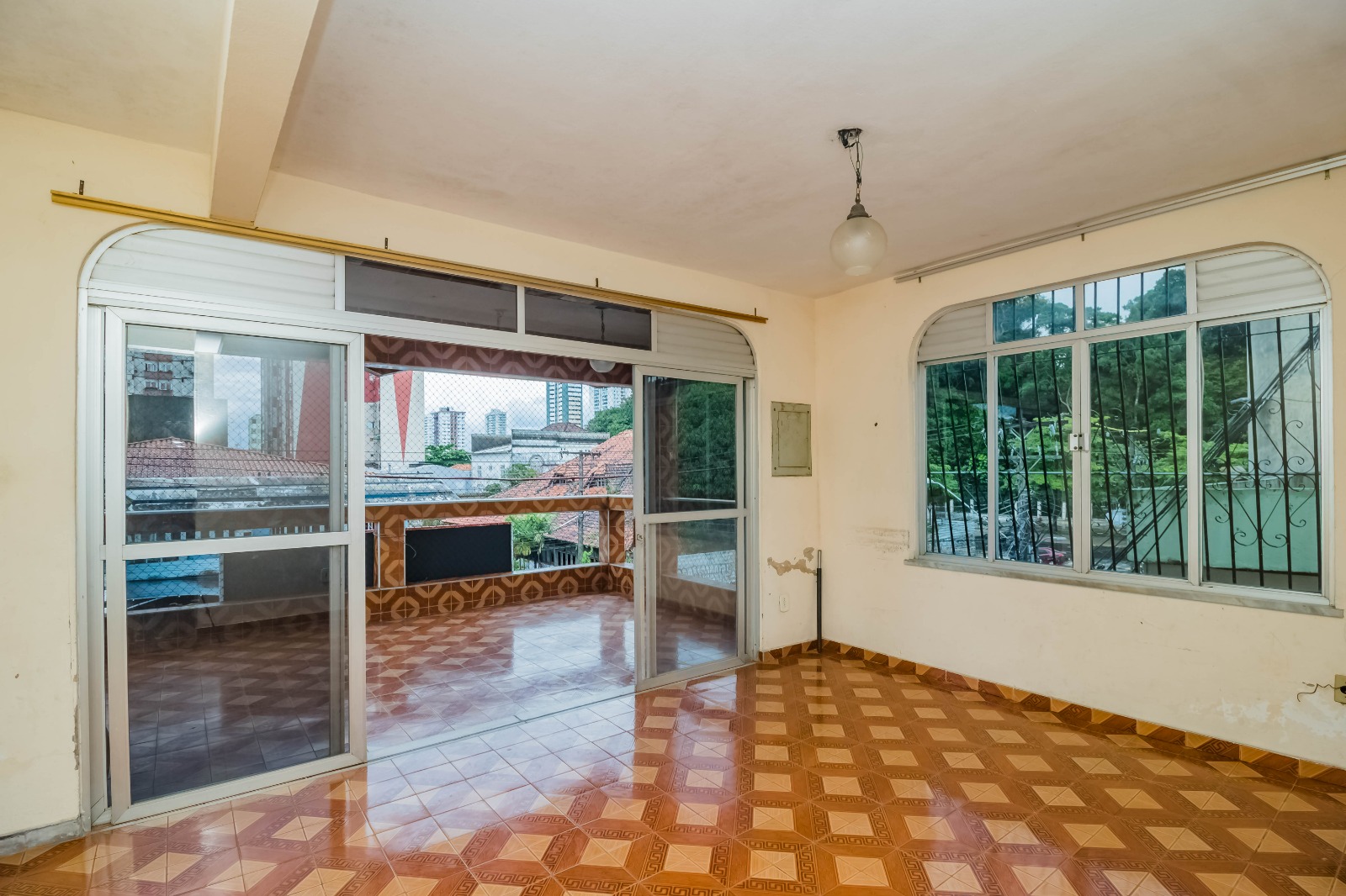 Imóvel Comercial à Venda, 900 m²em Pedreira - Belém
