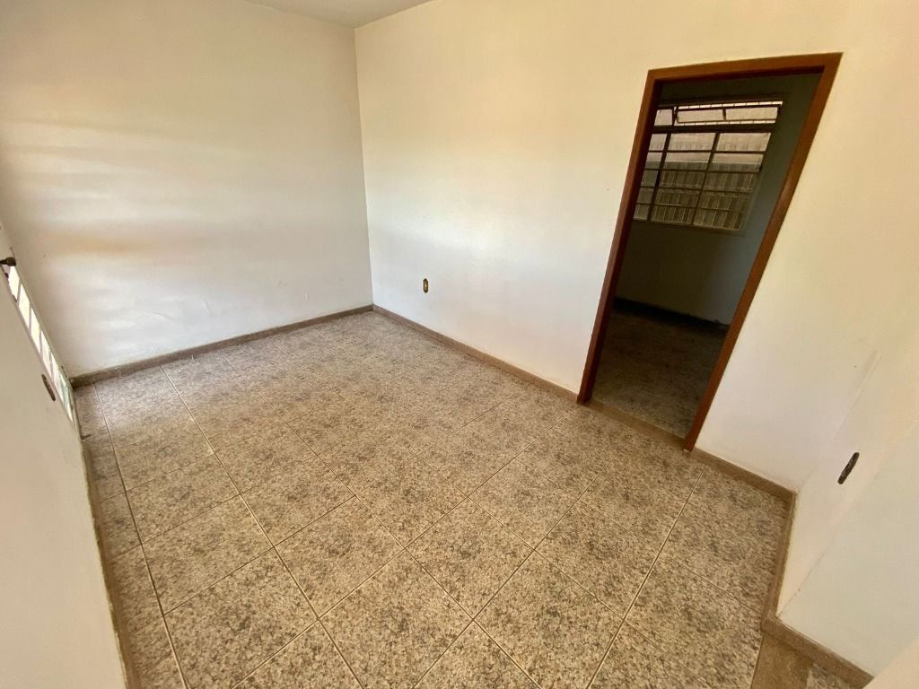 Imagem Casa com 2 Quartos à Venda, 110 m² em Planalto - Belo Horizonte Imagem Casa com 2 Quartos à Venda, 110 m² em Planalto - Belo Horizonte
