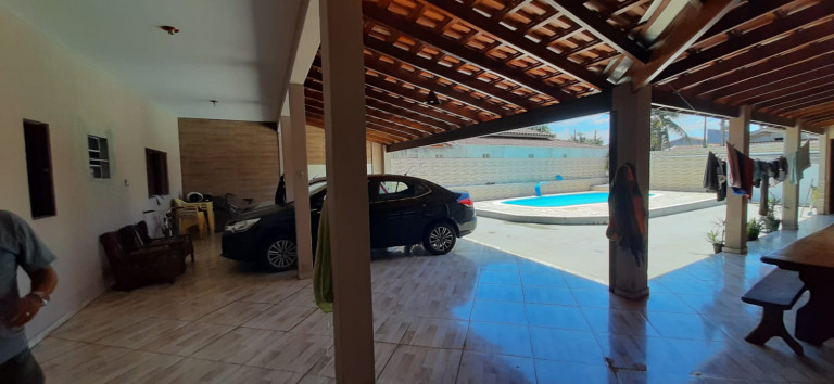 Imagem Sobrado com 3 Quartos à Venda, 300 m² em Parque Balneário Maria Helena - Caraguatatuba