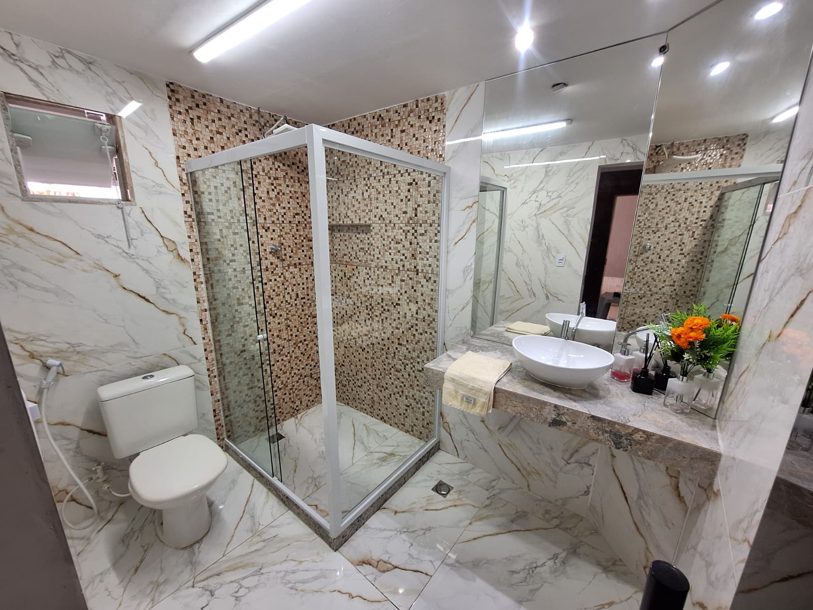 Imagem Casa com 3 Quartos à Venda, 300 m² em Bangu - Rio de Janeiro Imagem Casa com 3 Quartos à Venda, 300 m² em Bangu - Rio de Janeiro