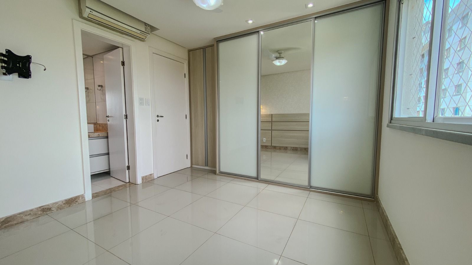 Imagem Apartamento com 3 Quartos para Alugar, 87 m²em Centro - Lauro de Freitas Imagem Apartamento com 3 Quartos para Alugar, 87 m²em Centro - Lauro de Freitas