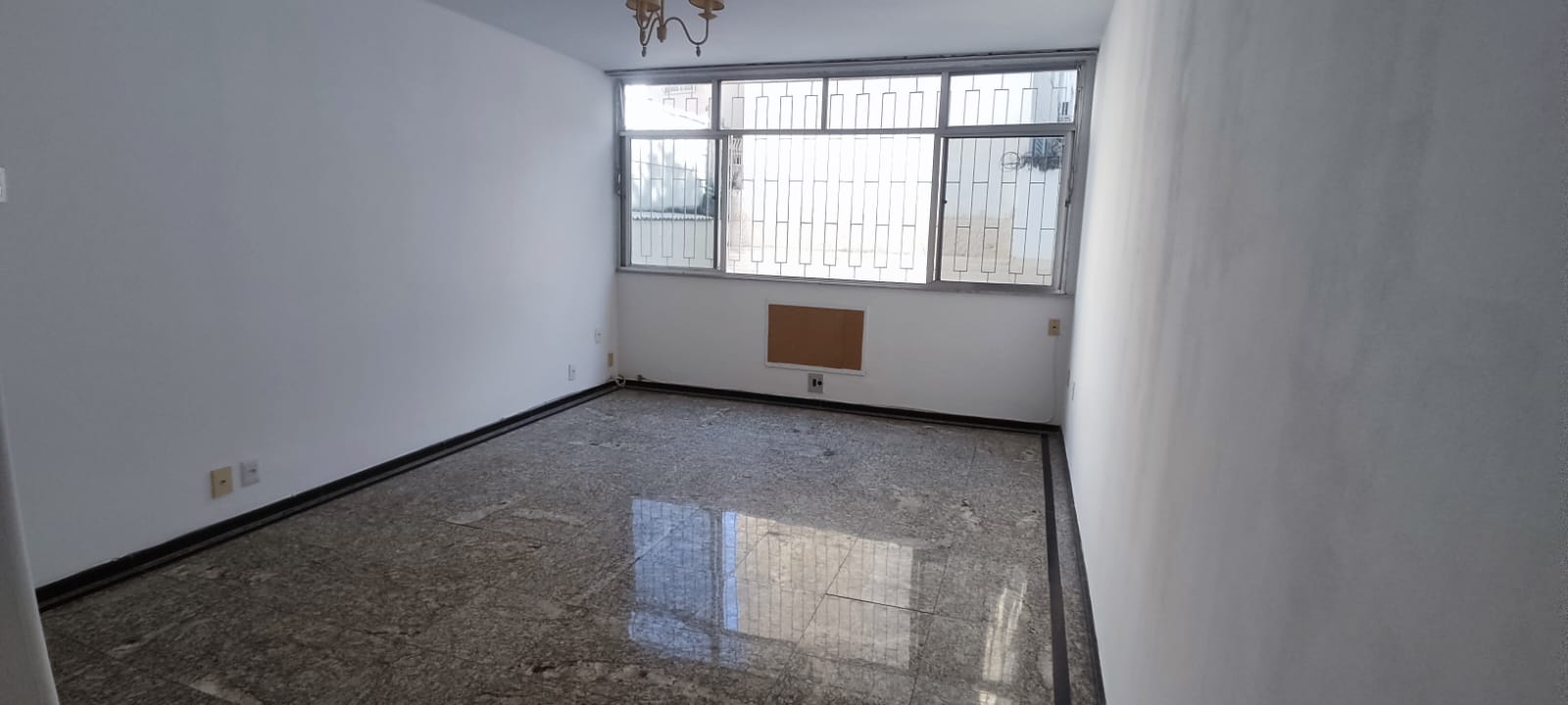 Imagem Apartamento com 2 Quartos à Venda, 77 m²em Icaraí - Niterói