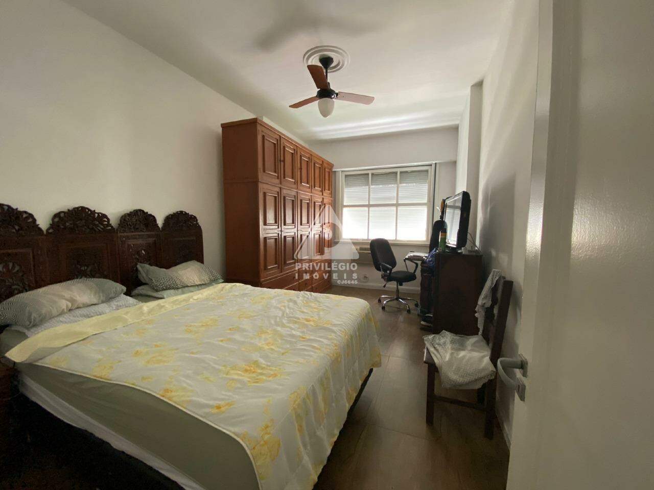 Imagem Apartamento com 3 Quartos à Venda, 160 m²em Copacabana - Rio de Janeiro