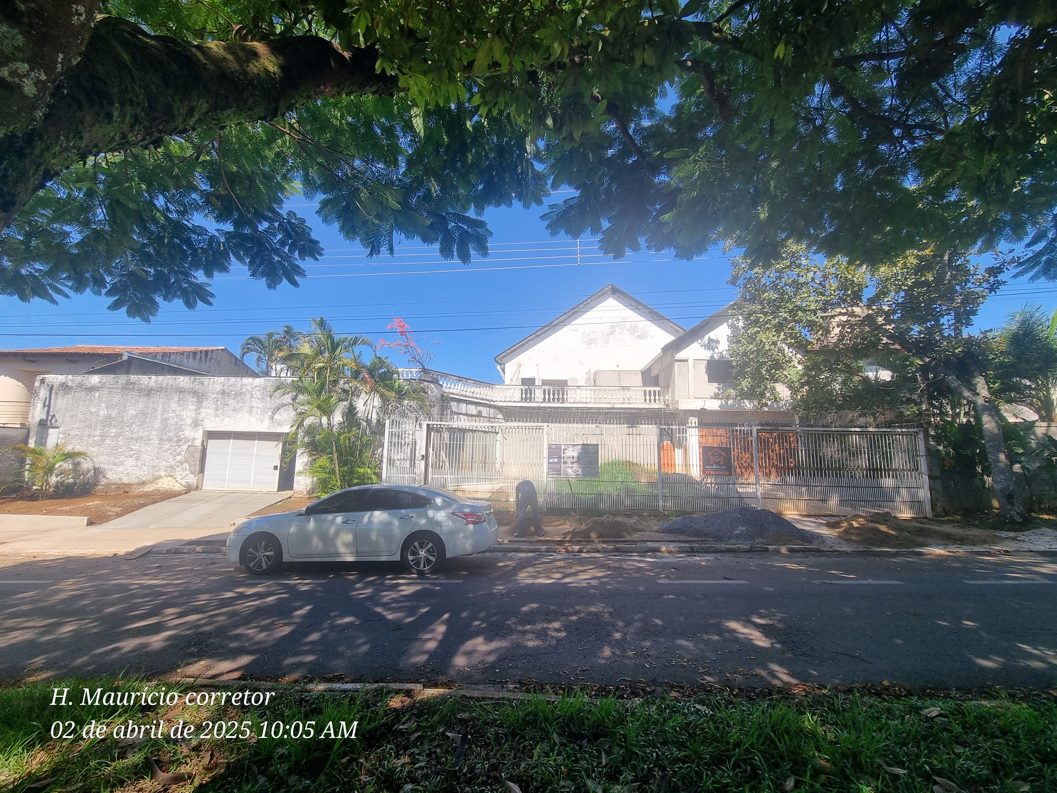 Imagem Sobrado com 5 Quartos à Venda, 877 m² em Setor Jaó - Goiânia Imagem Sobrado com 5 Quartos à Venda, 877 m² em Setor Jaó - Goiânia