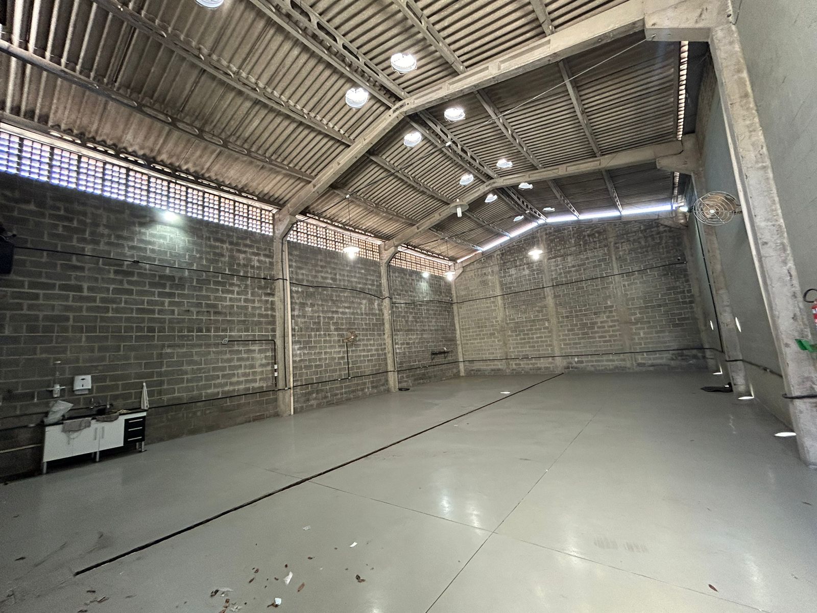 Imagem Galpão para Alugar, 380 m²em Centro de Vila Velha - Vila Velha Imagem Galpão para Alugar, 380 m²em Centro de Vila Velha - Vila Velha