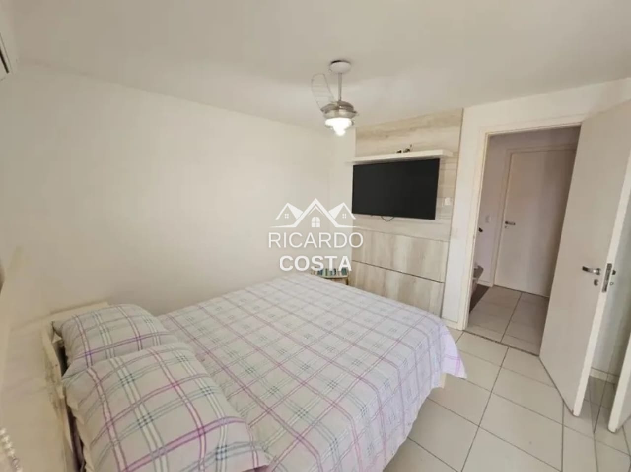 Imagem Casa de Condomínio com 4 Quartos à Venda, 166 m² em Freguesia (Jacarepaguá) - Rio de Janeiro Imagem Casa de Condomínio com 4 Quartos à Venda, 166 m² em Freguesia (Jacarepaguá) - Rio de Janeiro