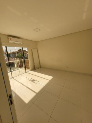 Imagem Casa de Condomínio com 4 Quartos à Venda, 195 m² em Curió-Utinga - Belém Imagem Casa de Condomínio com 4 Quartos à Venda, 195 m² em Curió-Utinga - Belém