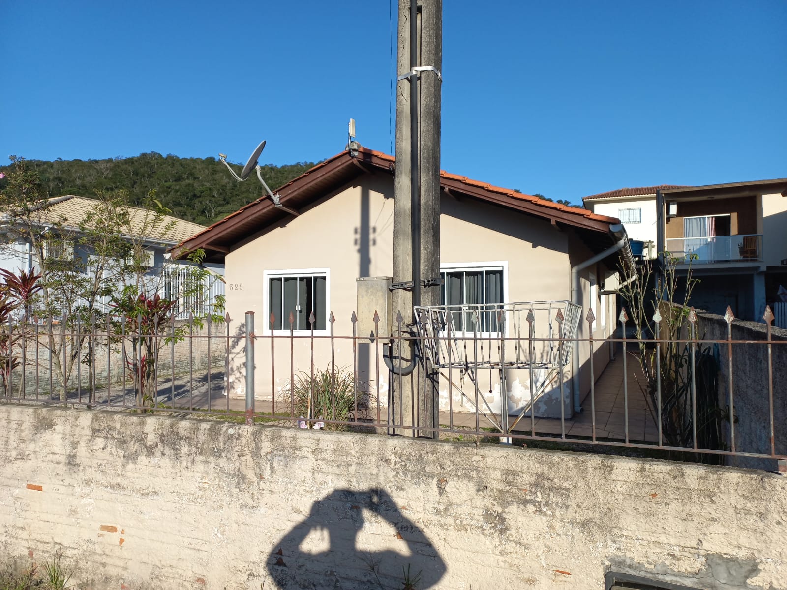 Imagem Casa com 3 Quartos à Venda, 160 m²em Fundos - Biguaçu