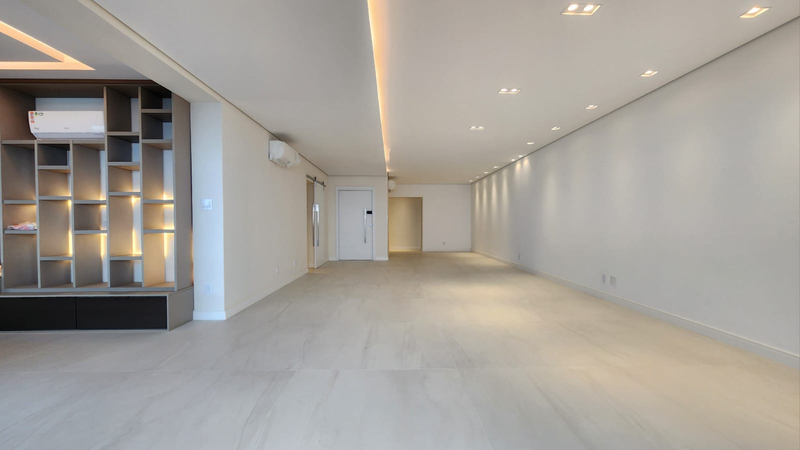 Imagem Apartamento com 4 Quartos à Venda, 251 m²em Pompéia - Santos