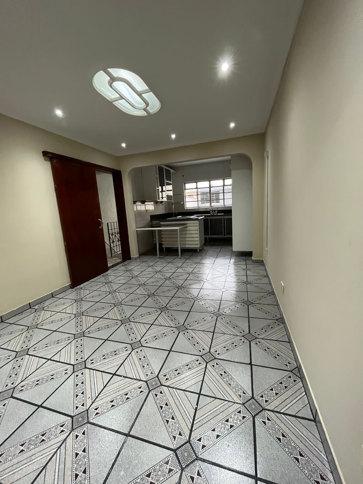 Imagem Sobrado com 3 Quartos à Venda, 200 m²em Taboão - São Bernardo do Campo