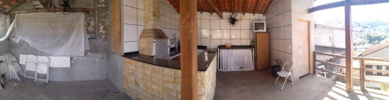 Imagem Casa com 3 Quartos à Venda, 250 m² em Barra do Imbuí - Teresópolis