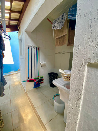Imagem Sobrado com 4 Quartos à Venda, 308 m² em Flórida - Praia Grande