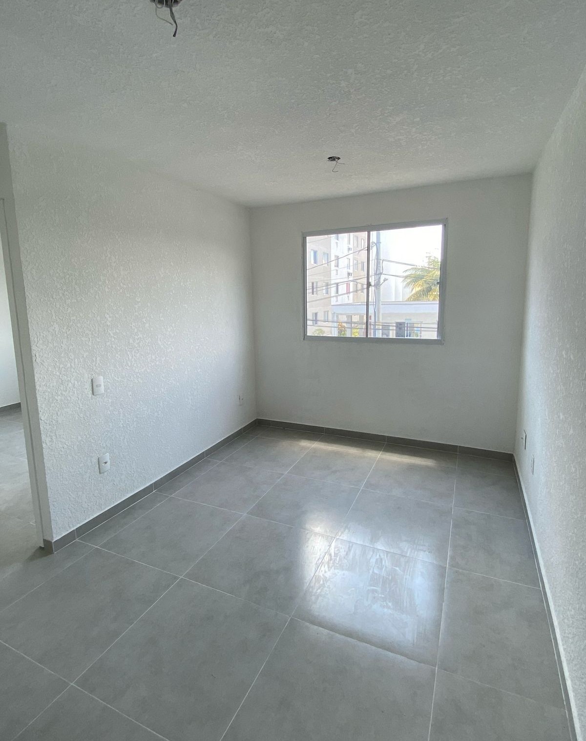 Imagem Apartamento com 2 Quartos à Venda, 45 m² em Santa Cruz - Rio de Janeiro