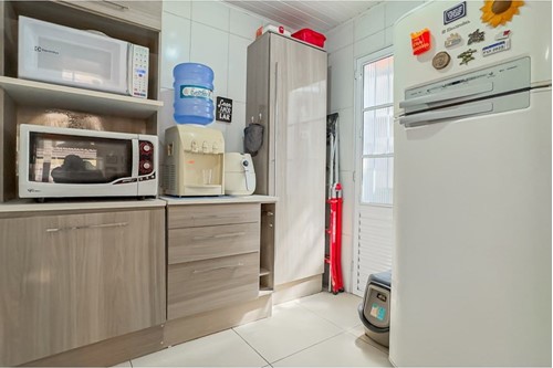 Imagem Casa com 2 Quartos à Venda, 200 m² em Santa Maria Goretti - Porto Alegre