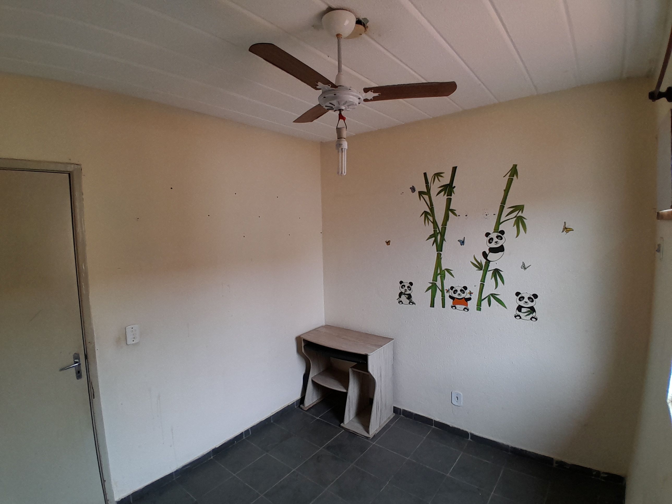 Imagem Casa com 2 Quartos à Venda, 80 m² em Bangu - Rio de Janeiro