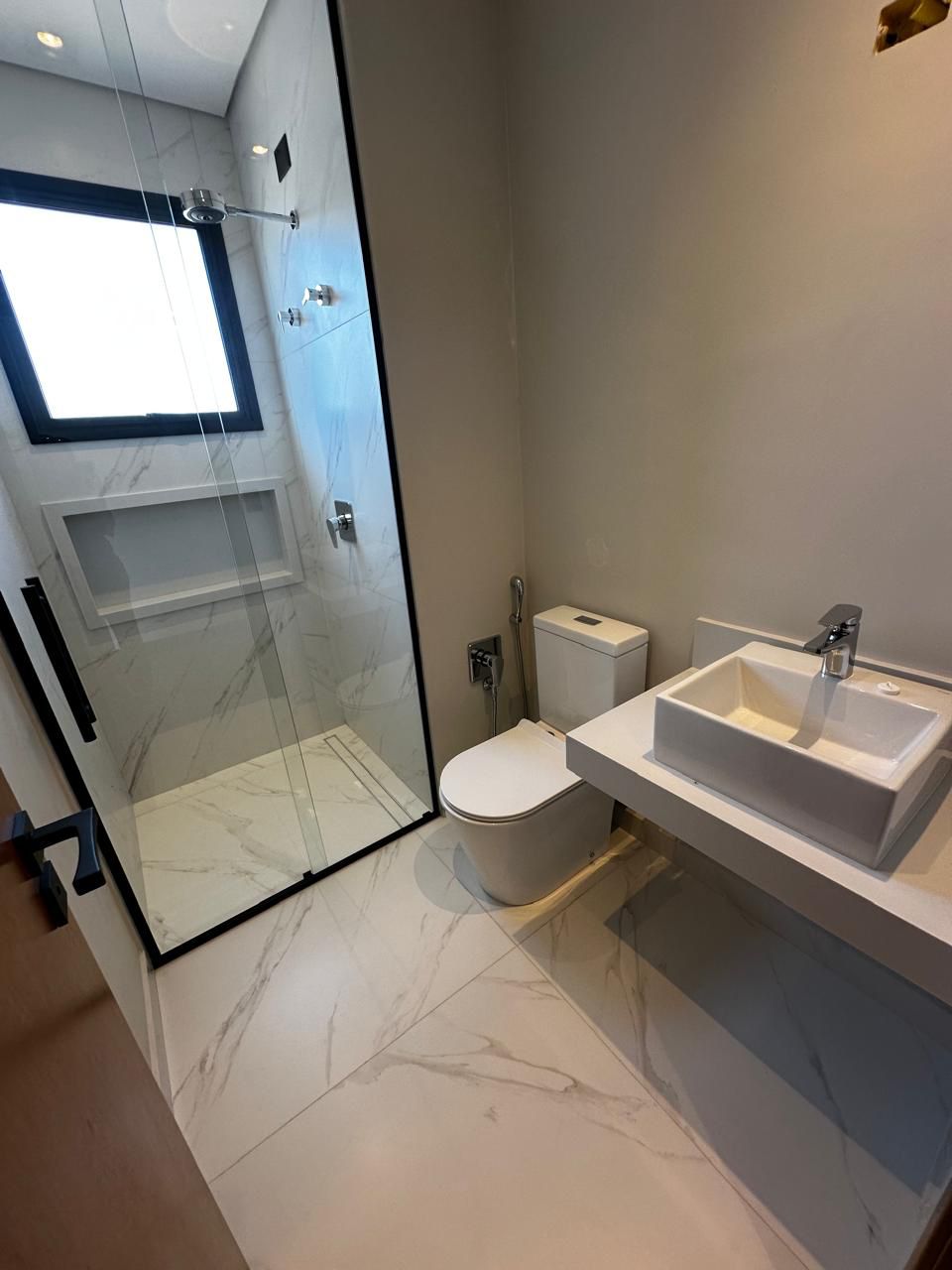 Imagem Casa de Condomínio com 4 Quartos à Venda, 234 m²em Cézar de Souza - Mogi das Cruzes