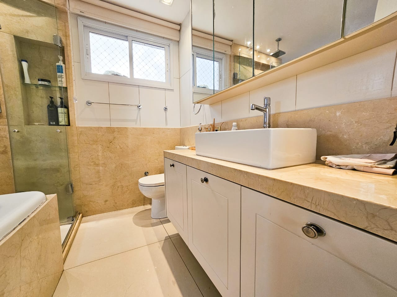 Imagem Apartamento com 3 Quartos à Venda, 217 m²em Tirol - Natal Imagem Apartamento com 3 Quartos à Venda, 217 m²em Tirol - Natal