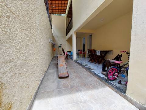 Imagem Casa de Condomínio com 4 Quartos à Venda, 284 m²em Campo Grande - Rio de Janeiro Imagem Casa de Condomínio com 4 Quartos à Venda, 284 m²em Campo Grande - Rio de Janeiro