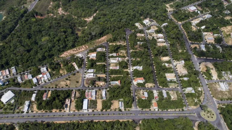 Imagem Terreno à Venda, 200 m²em Tarumã - Manaus Imagem Terreno à Venda, 200 m²em Tarumã - Manaus