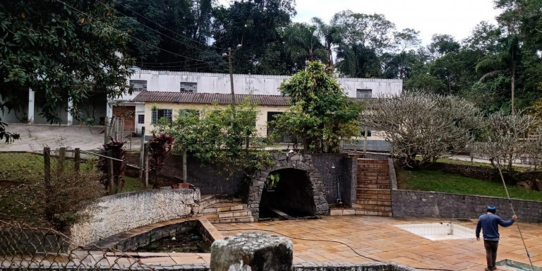 Imagem Chácara com 12 Quartos à Venda, em Centro - Santa Isabel Imagem Chácara com 12 Quartos à Venda, em Centro - Santa Isabel