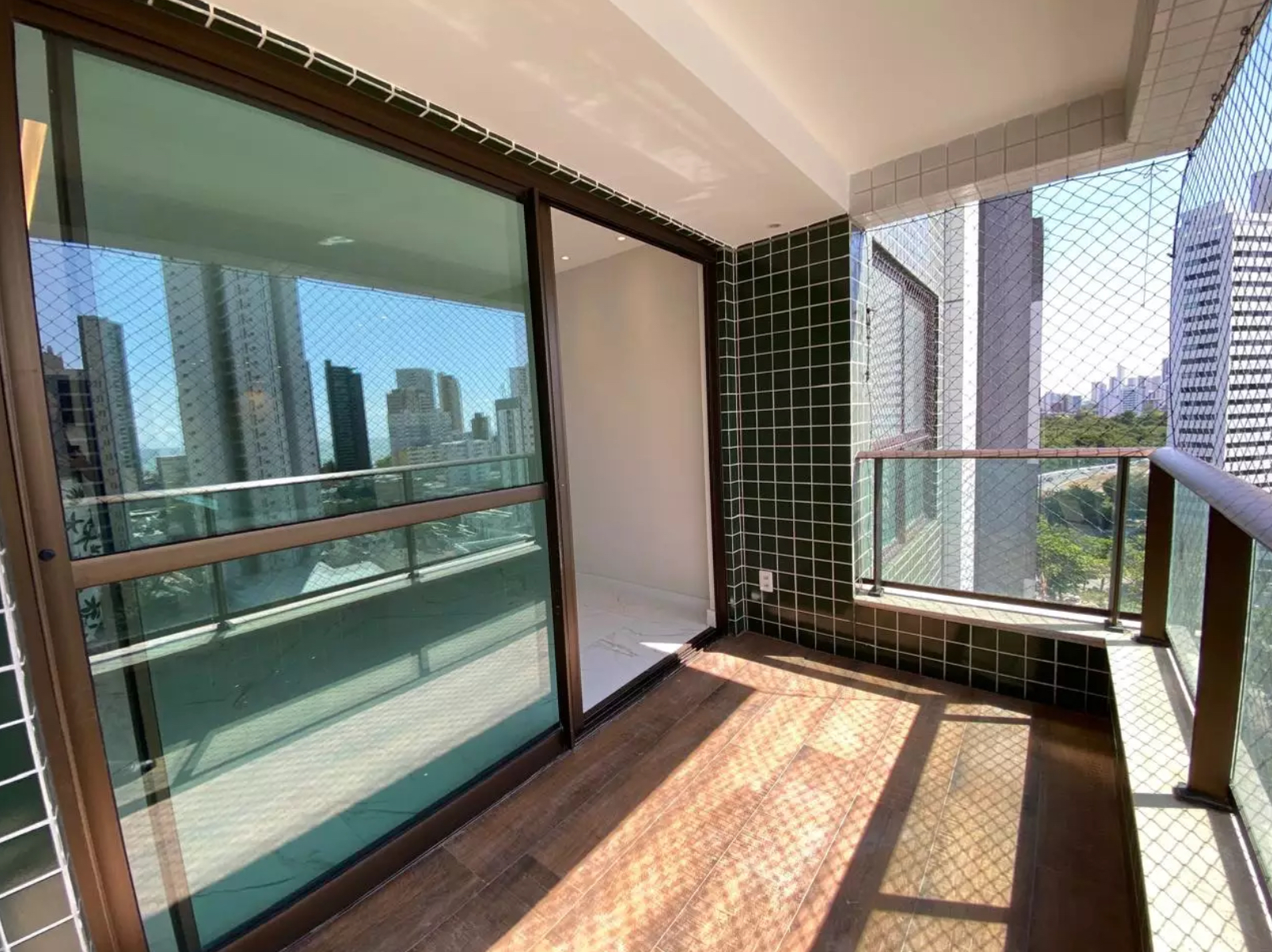 Imagem Apartamento com 4 Quartos à Venda, 138 m²em Boa Viagem - Recife