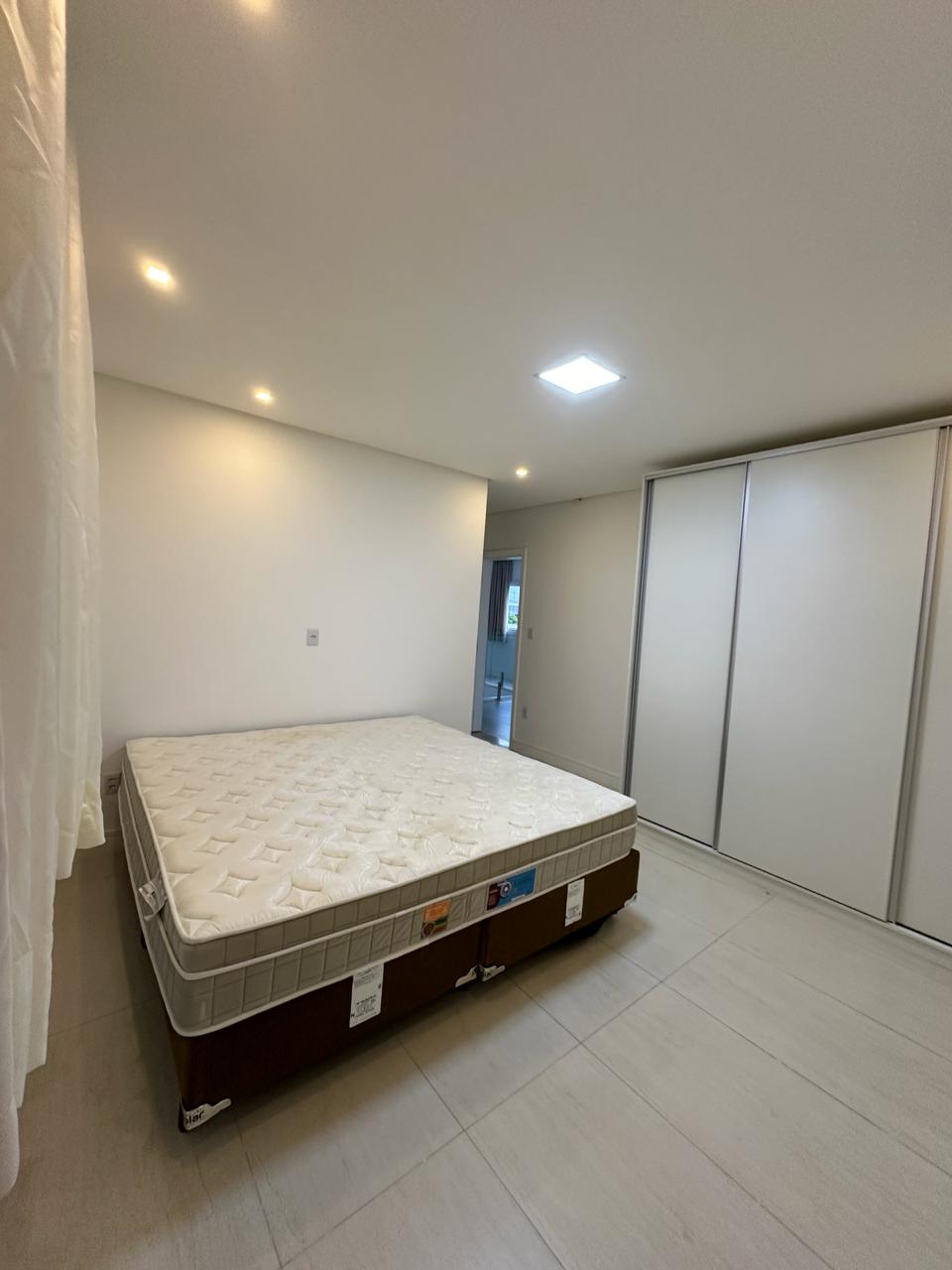 Imagem Casa de Condomínio com 4 Quartos à Venda, 320 m²em Alphaville (Abrantes) - Camaçari Imagem Casa de Condomínio com 4 Quartos à Venda, 320 m²em Alphaville (Abrantes) - Camaçari