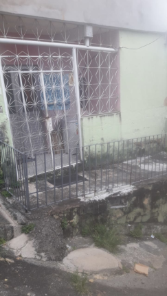 Imagem Casa com 2 Quartos à Venda,  em Fazenda Grande do Retiro - Salvador