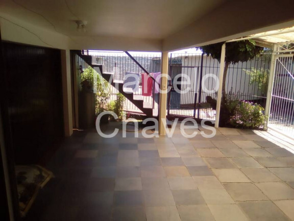 Imagem Casa com 3 Quartos à Venda, 250 m² em Medianeira - Porto Alegre Imagem Casa com 3 Quartos à Venda, 250 m² em Medianeira - Porto Alegre