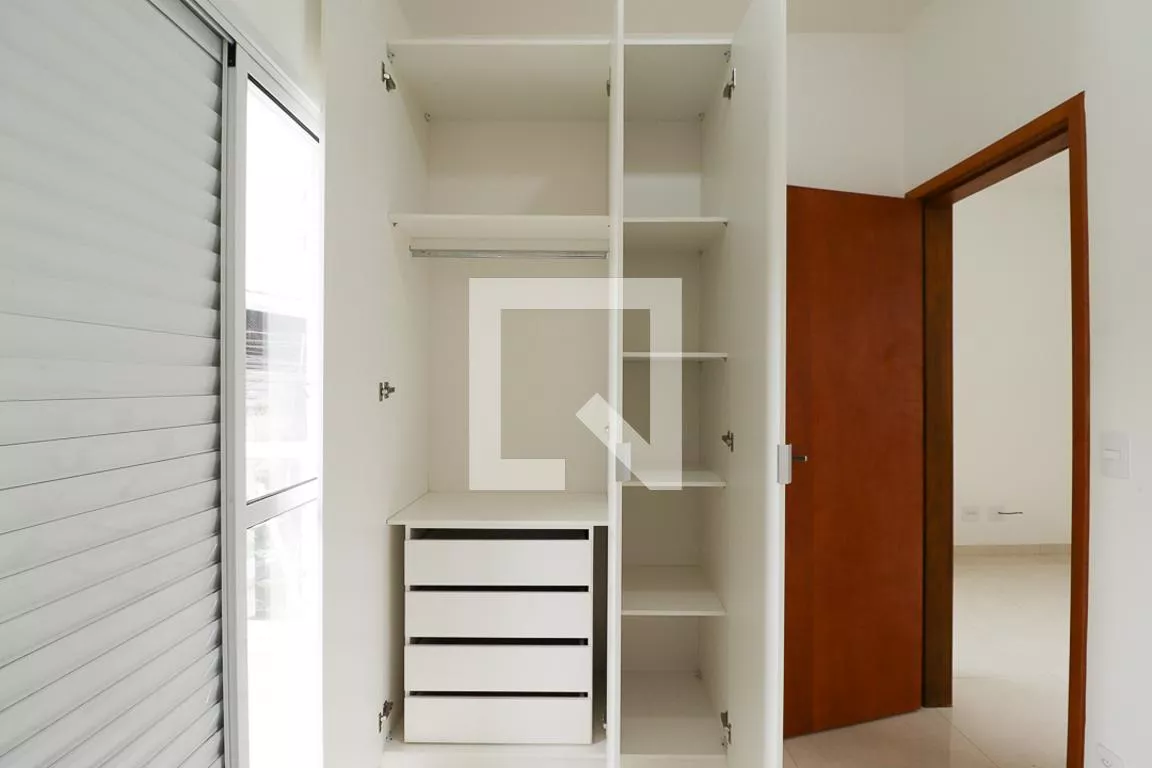 Imagem Apartamento com 2 Quartos para Alugar, 41 m²em Tucuruvi - São Paulo
