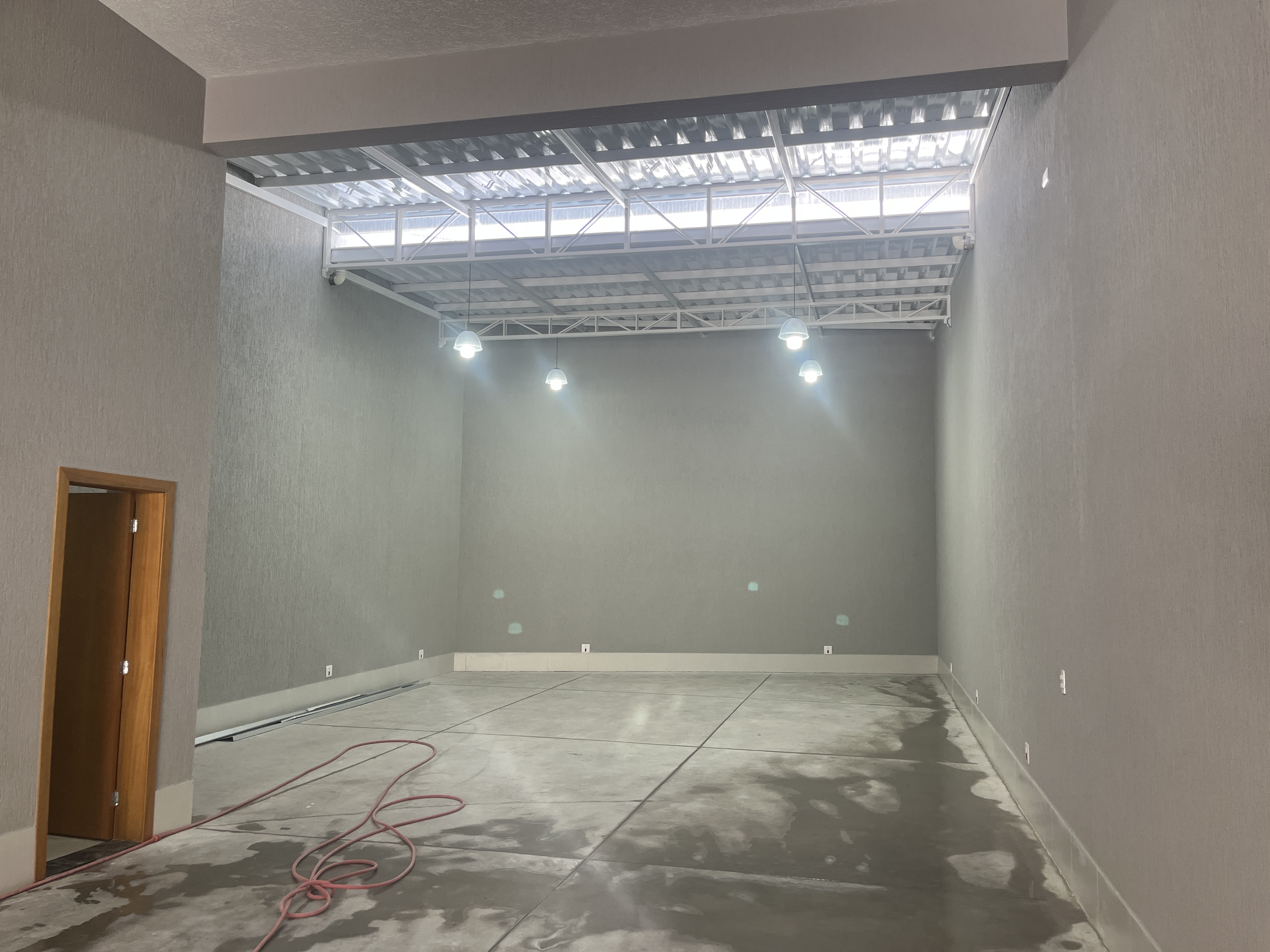 Imagem Galpão para Alugar, 325 m² em Vila Anastácio - São Paulo