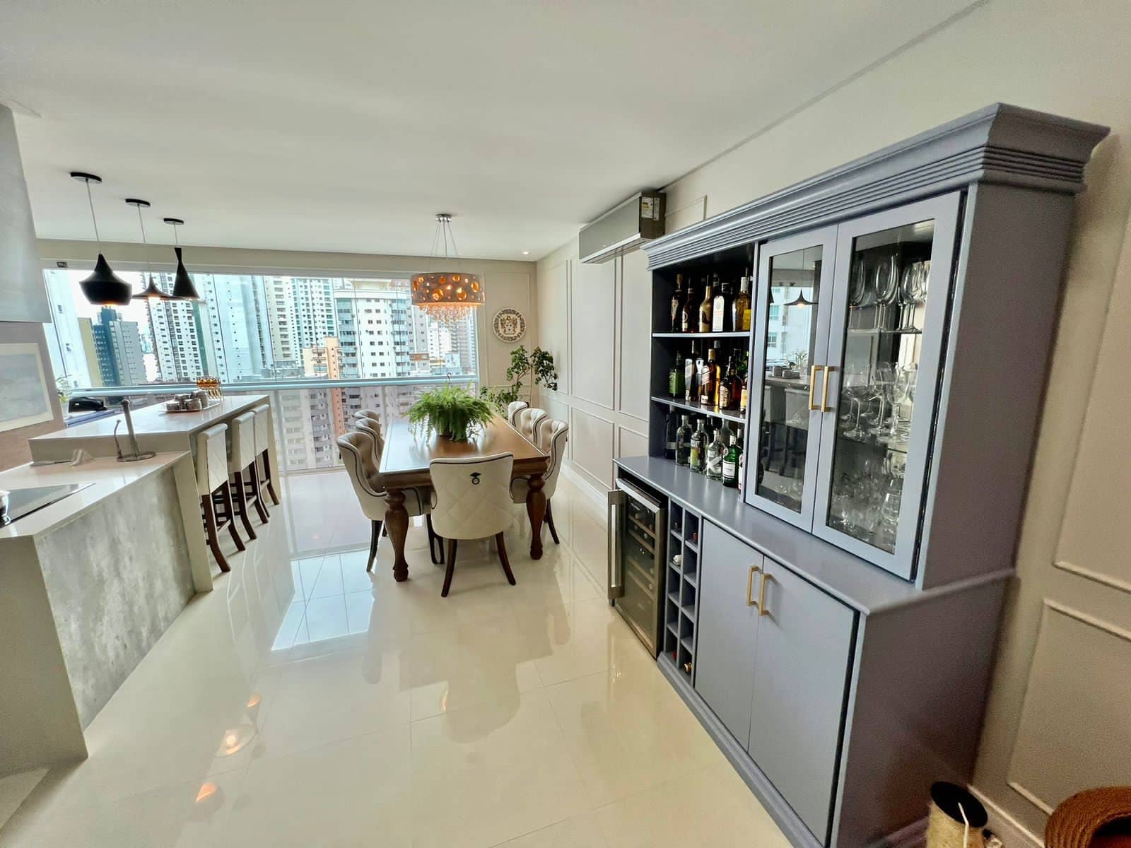 Imagem Apartamento com 3 Quartos à Venda, 120 m²em Pioneiros - Balneário Camboriú Imagem Apartamento com 3 Quartos à Venda, 120 m²em Pioneiros - Balneário Camboriú