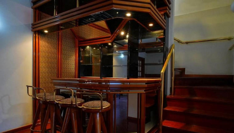 Imagem Casa com 4 Quartos à Venda, 324 m² em Jardim Lindóia - Porto Alegre