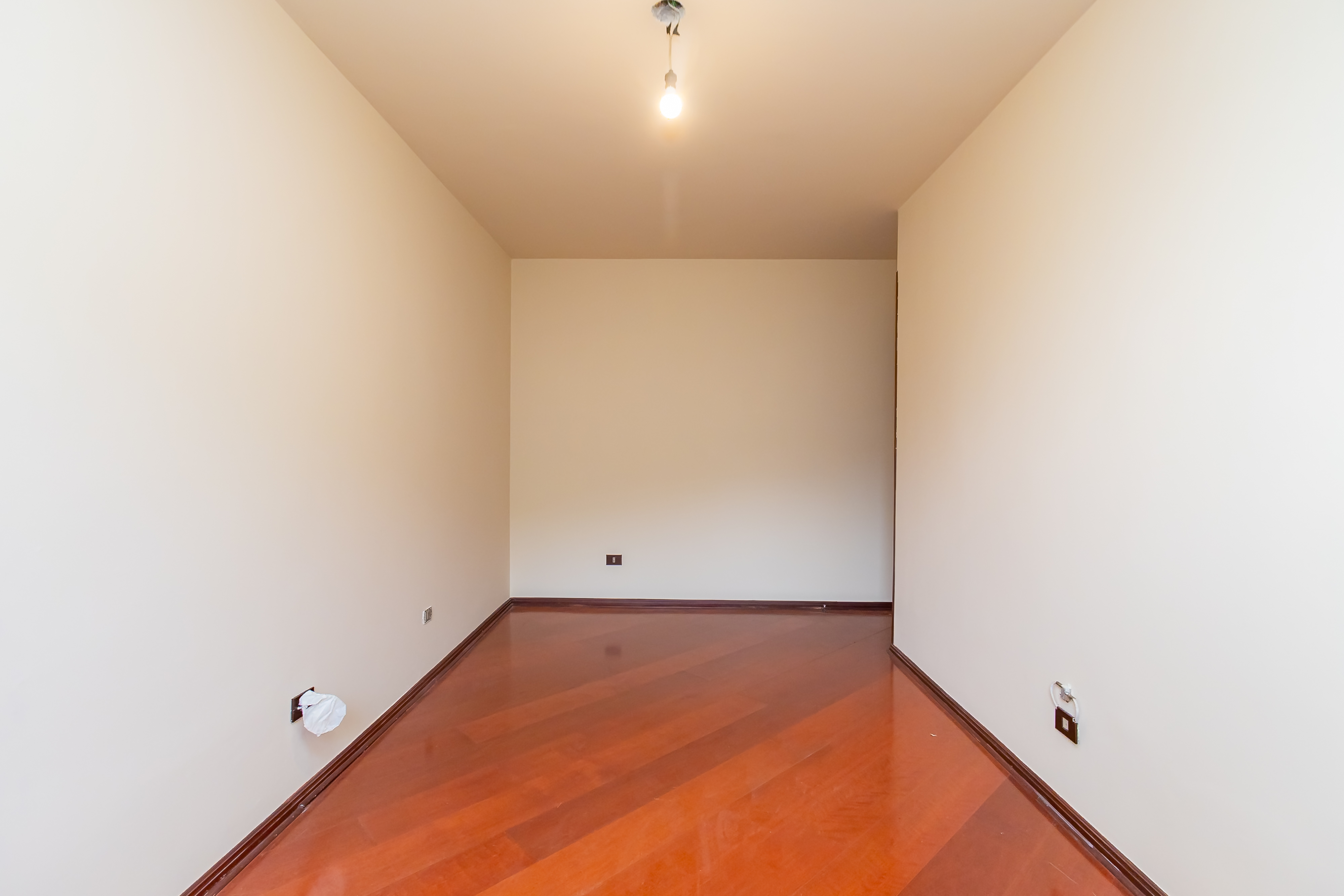 Imagem Sobrado com 3 Quartos à Venda, 278 m²em Vista Alegre - Curitiba Imagem Sobrado com 3 Quartos à Venda, 278 m²em Vista Alegre - Curitiba