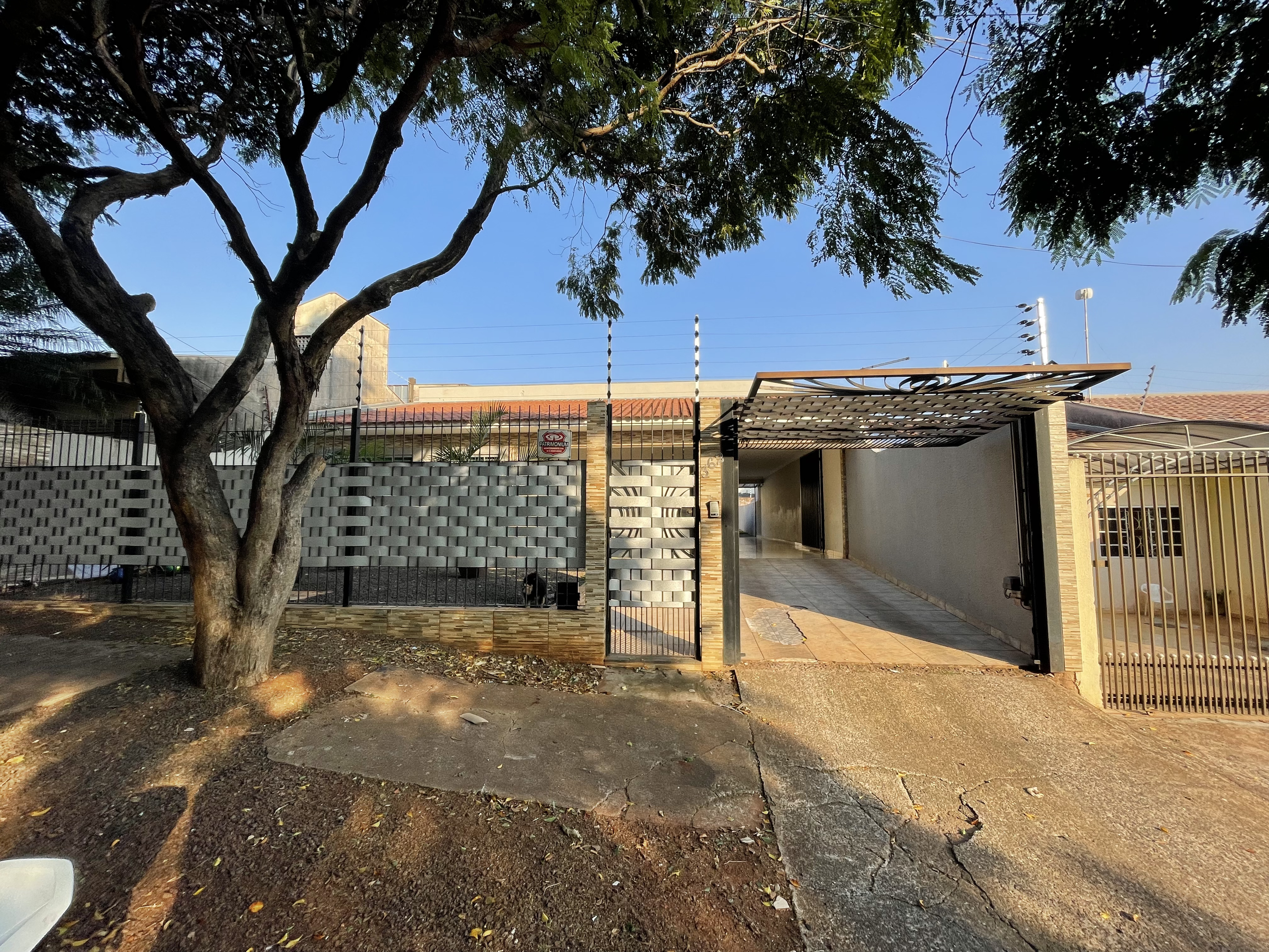Casa com 2 Quartos à Venda, 144 m²em Jardim Catedral - Maringá