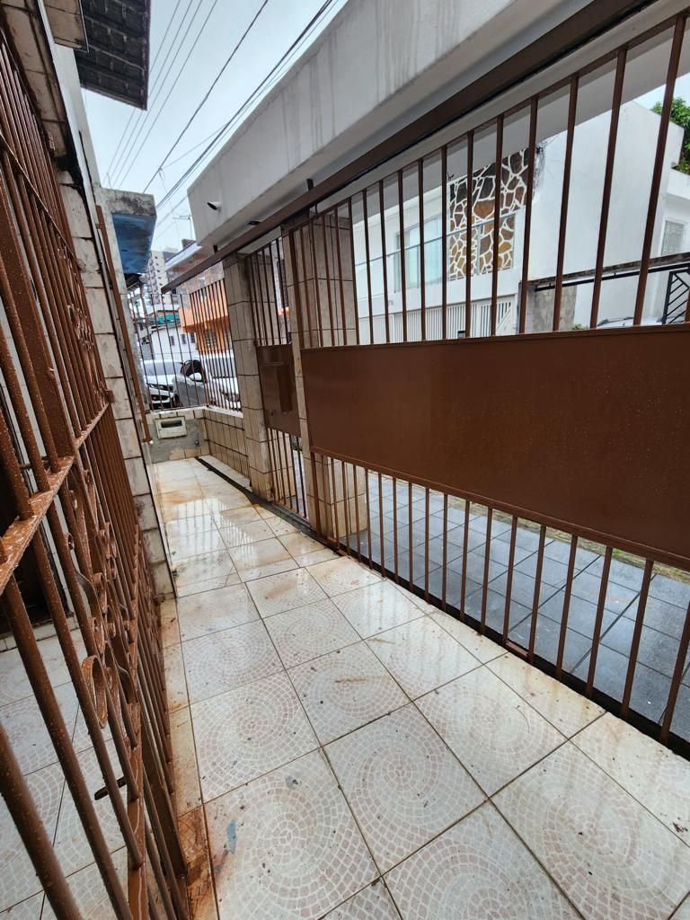 Imagem Casa com 4 Quartos à Venda, 300 m²em Umarizal - Belém Imagem Casa com 4 Quartos à Venda, 300 m²em Umarizal - Belém