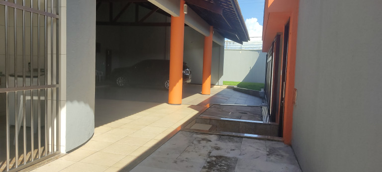Imagem Sobrado com 5 Quartos à Venda, 999 m² em De Lourdes - Fortaleza