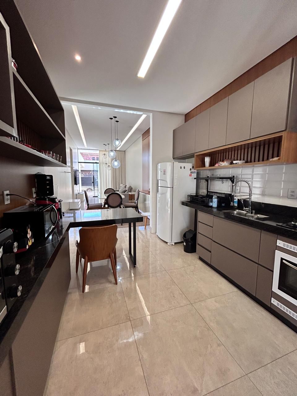 Imagem Casa com 3 Quartos à Venda, 176 m²em Santa Genoveva - Goiânia Imagem Casa com 3 Quartos à Venda, 176 m²em Santa Genoveva - Goiânia
