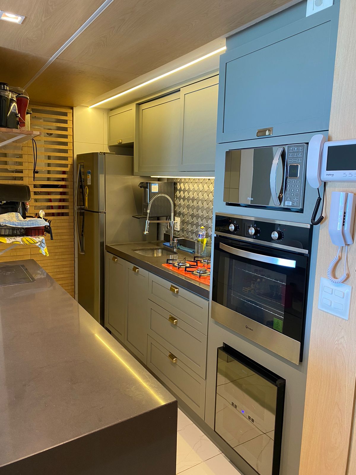 Imagem Casa de Condomínio com 5 Quartos à Venda, 252 m² em Cidade Alpha - Eusébio Imagem Casa de Condomínio com 5 Quartos à Venda, 252 m² em Cidade Alpha - Eusébio