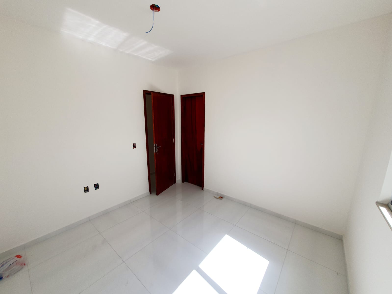 Imagem Casa com 3 Quartos à Venda, 92 m²em Luzardo Viana - Maracanaú Imagem Casa com 3 Quartos à Venda, 92 m²em Luzardo Viana - Maracanaú