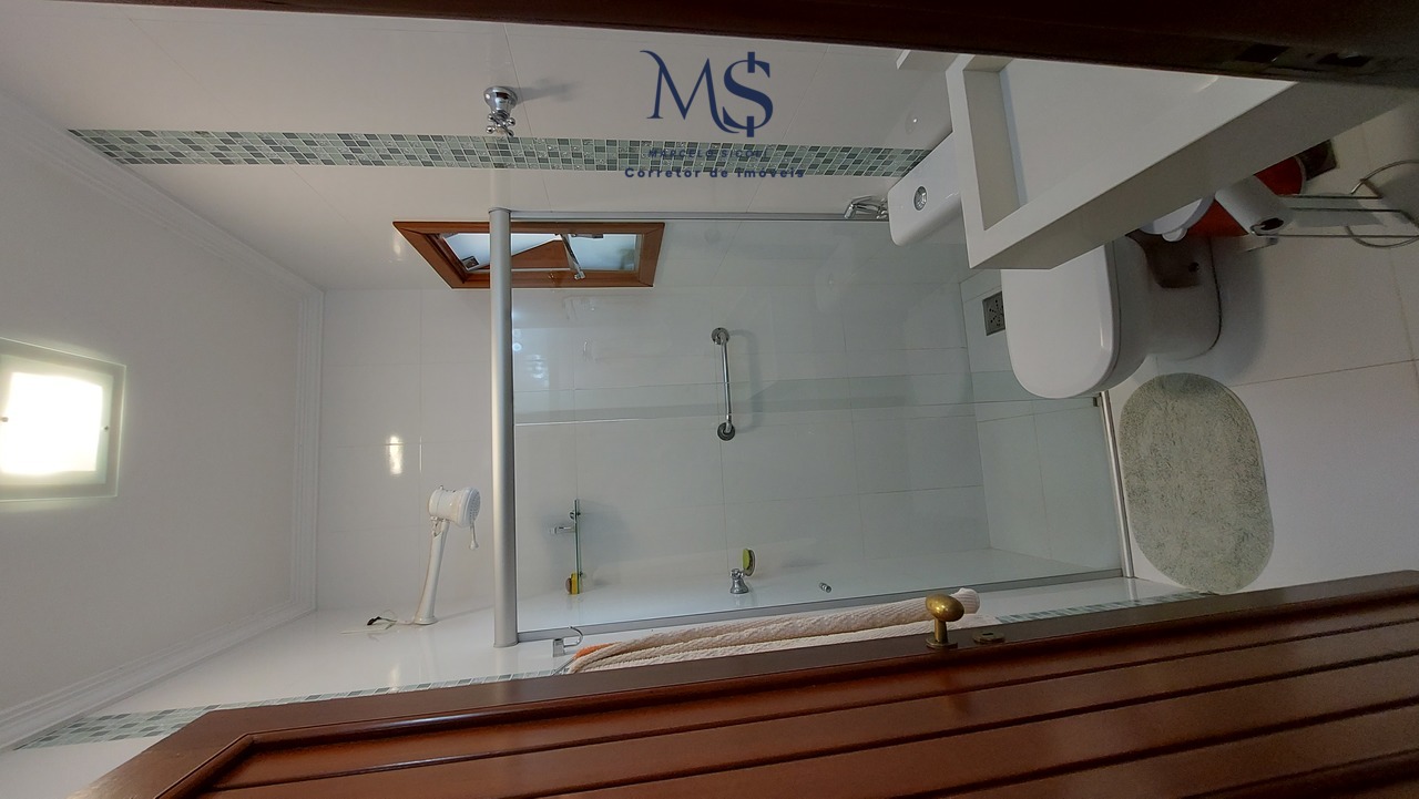 Imagem Casa com 5 Quartos à Venda, 400 m²em Guará II - Brasília Imagem Casa com 5 Quartos à Venda, 400 m²em Guará II - Brasília