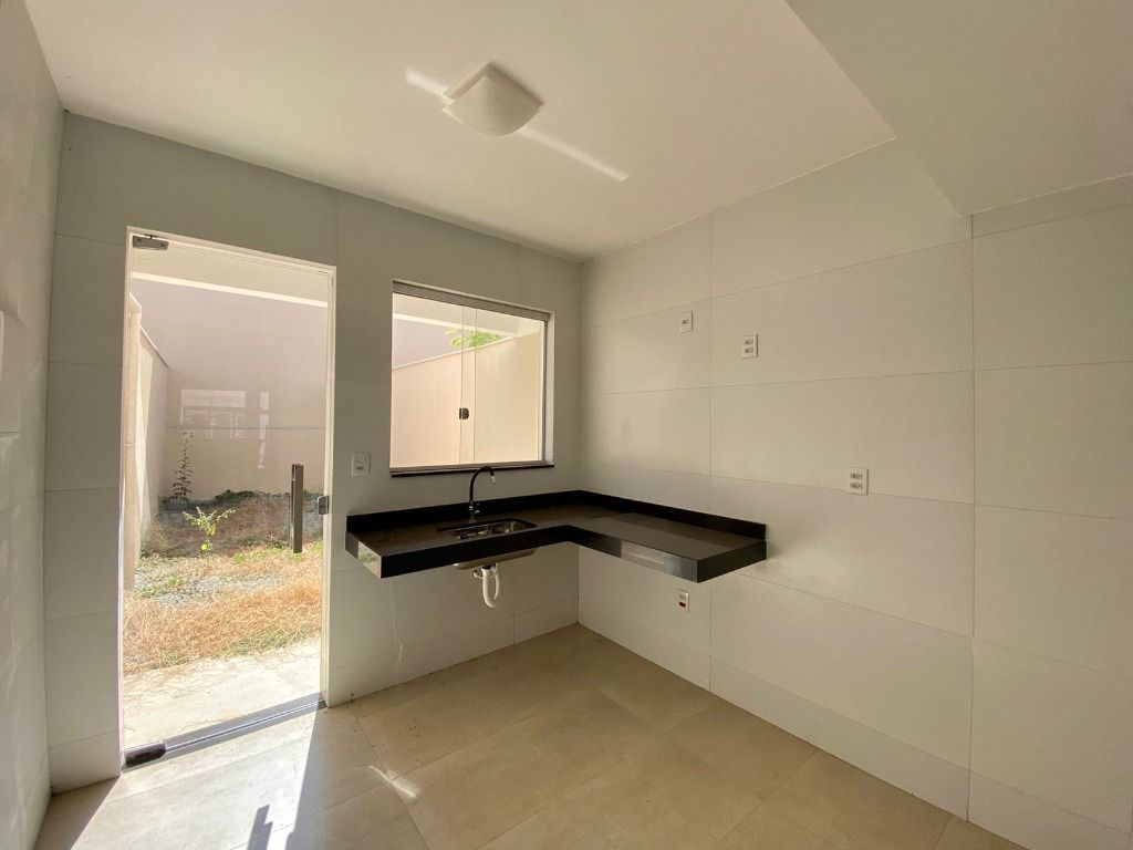 Imagem Casa com 2 Quartos à Venda, 68 m² em Lagoinha Leblon (Venda Nova) - Belo Horizonte Imagem Casa com 2 Quartos à Venda, 68 m² em Lagoinha Leblon (Venda Nova) - Belo Horizonte