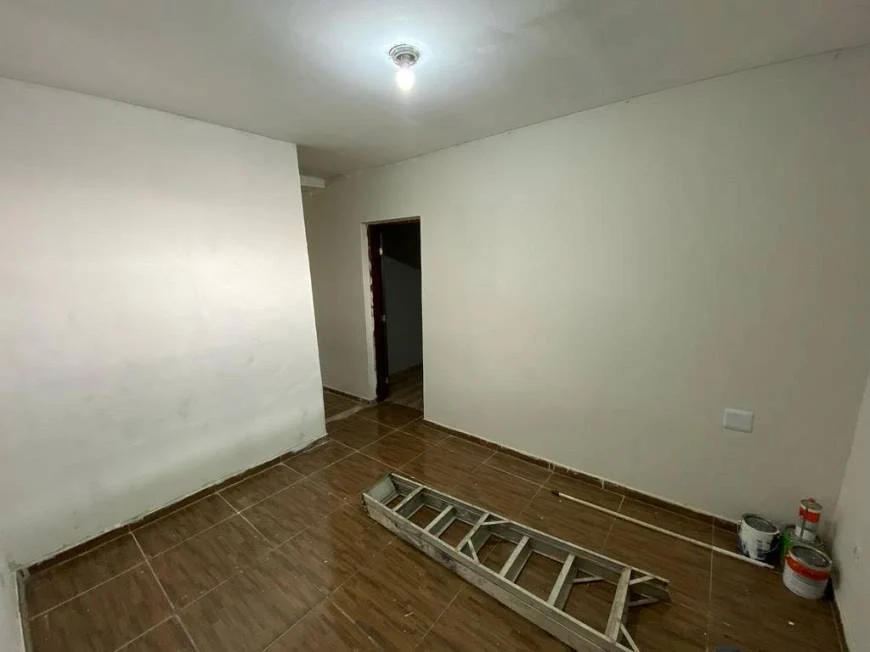 Imagem Casa com 2 Quartos para Alugar, 100 m²em Vila Makenzi - Jandira